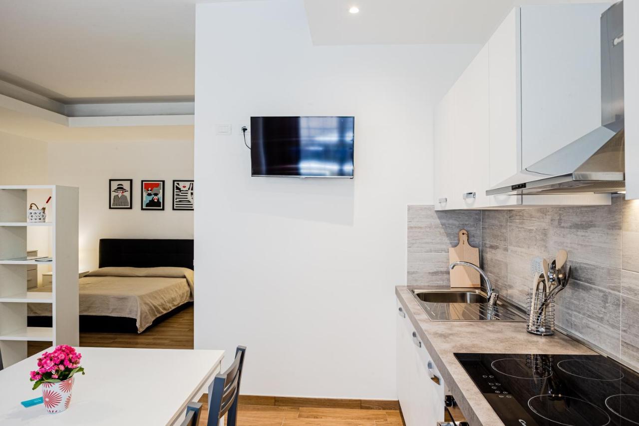 Appartamento Ichnos Loft 55 Olbia Esterno foto