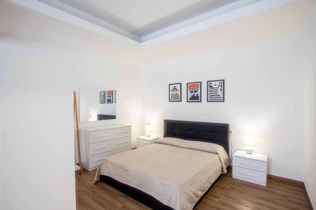 Appartamento Ichnos Loft 55 Olbia Esterno foto
