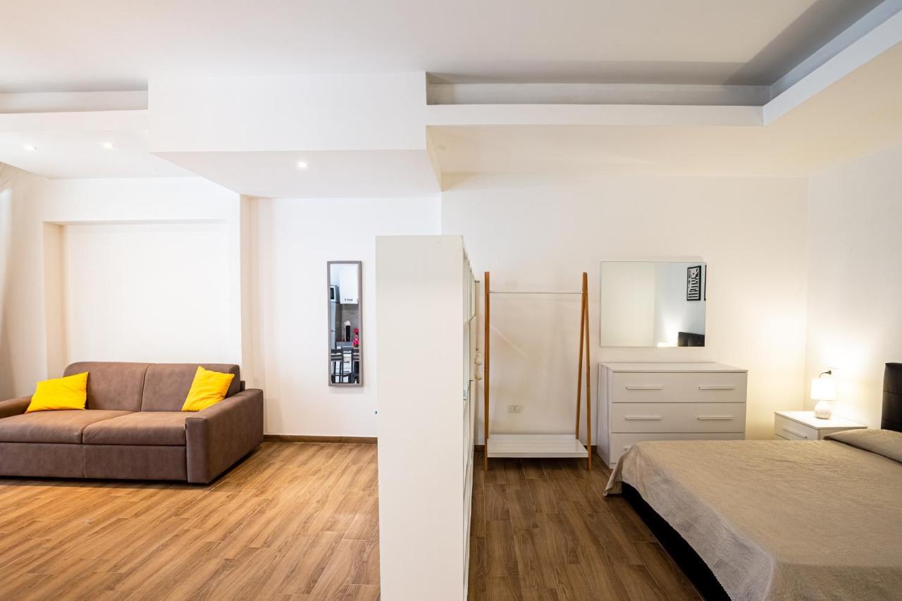Appartamento Ichnos Loft 55 Olbia Esterno foto