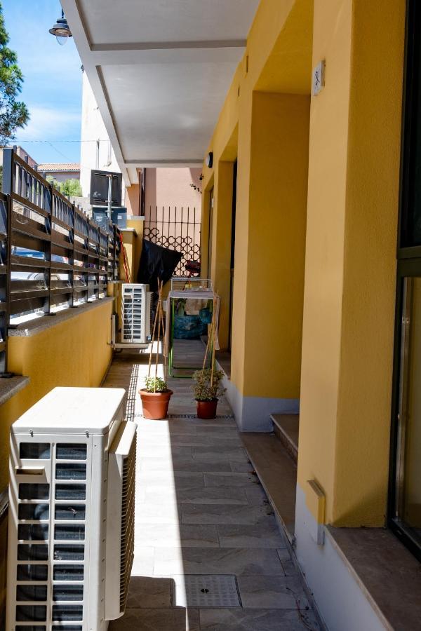 Appartamento Ichnos Loft 55 Olbia Esterno foto